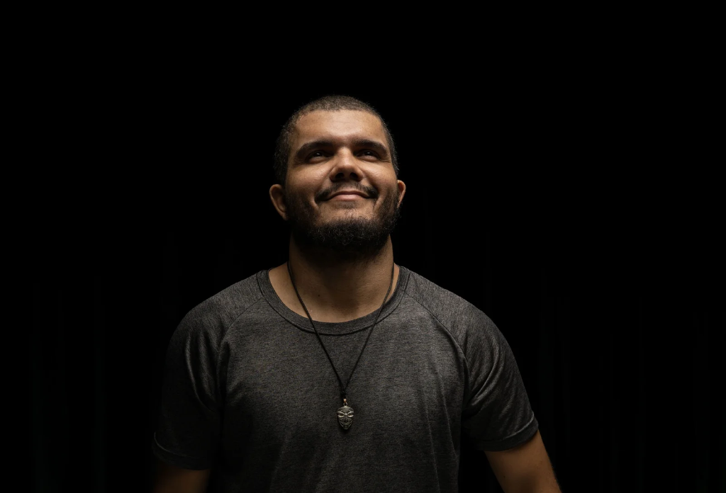 Alex Rocha - Retrato Oficial do Roteirista e Diretor de Cinema